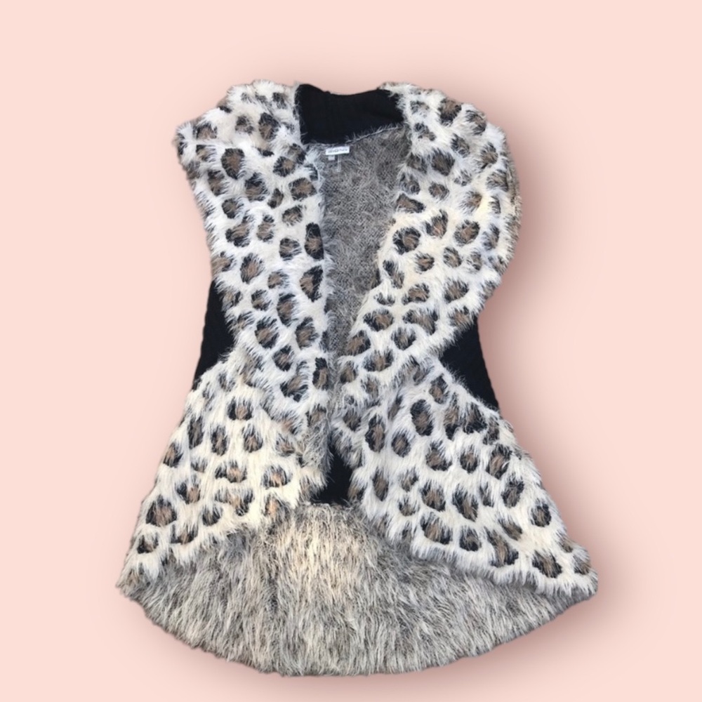 Animal print sweater/vest